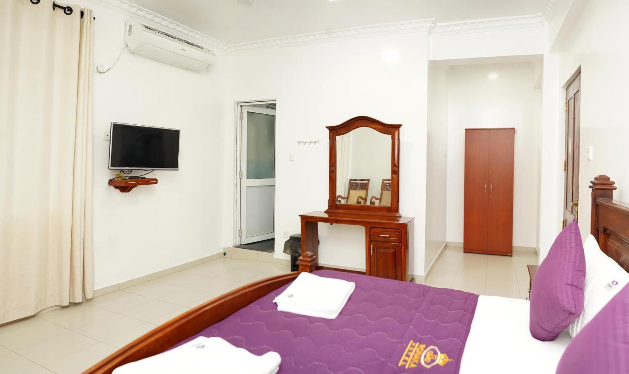 Ronaka Airport Transit Hotel Katunayaka Extérieur photo