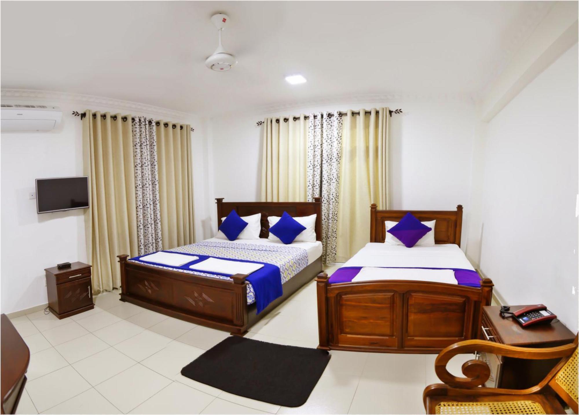 Ronaka Airport Transit Hotel Katunayaka Extérieur photo